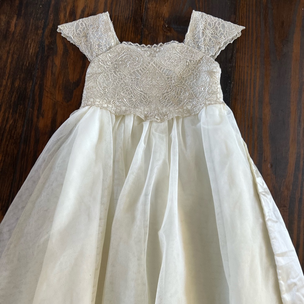 Wedding dress for flower girls